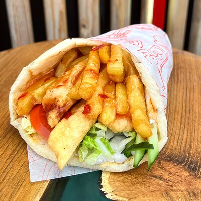 Пита с курицей Свит чили в Umami по цене 360 ₽