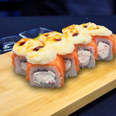 Запеченная Филадельфия делюксв Krakenssushi по цене 899 ₽