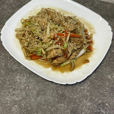 Удон с курицей терияки в Суши Day по цене 449 ₽