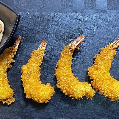 Хрустящие тигровые креветки в панировке со спайси-соусом в Luna по цене 590 ₽