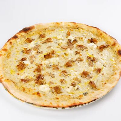 Пицца с трюфелем в il Forno по цене 1650 ₽