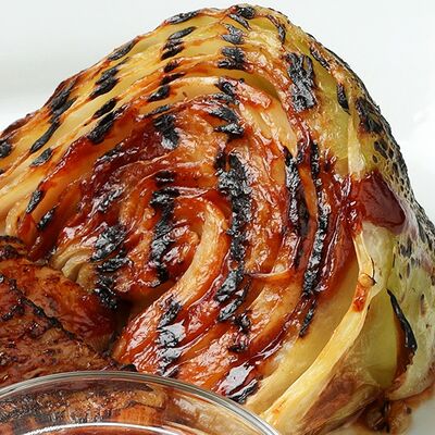 Стейк из белокочанной капустыв Максимилианс по цене 260 ₽