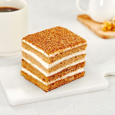 Торт Медовик Домашний в Bazar по цене 139 ₽