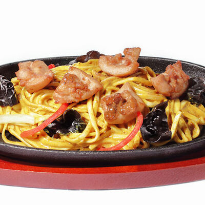 Удон с курицей в соусе карри в Чайна Тун по цене 250