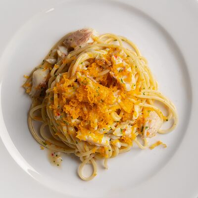 Спагетти, сибас, боттарга в Londri по цене 2050 ₽