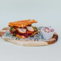 Запеченное куриное филе и овощная сальса в Сидрерия