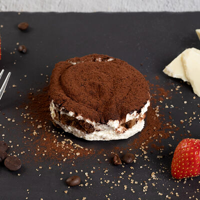 Пирожное Тирамису в Bon Bon по цене 481 ₽