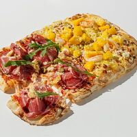 Пицца EazzyPizzy в Eazzy Pizza & Gelato