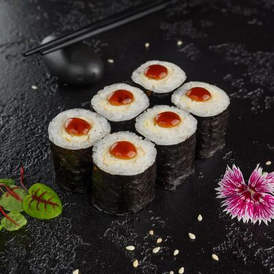 Ролл с лососем в Суши Профи по цене 579 ₽