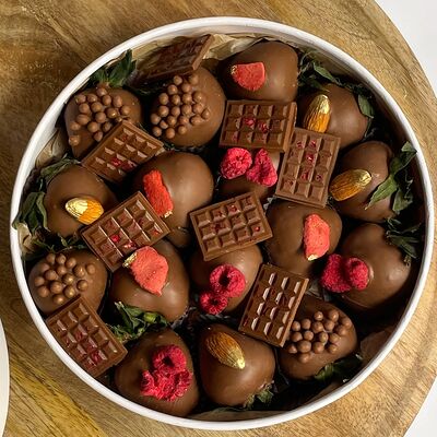 Клубника в шоколаде бокс Прага в Клубника по цене 4990 ₽