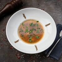 Уха с копченой перловкой в Eat Meat