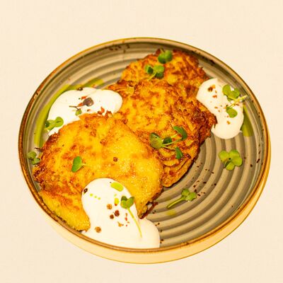 Драники со сметанойв Zavarka coffee по цене 290 ₽