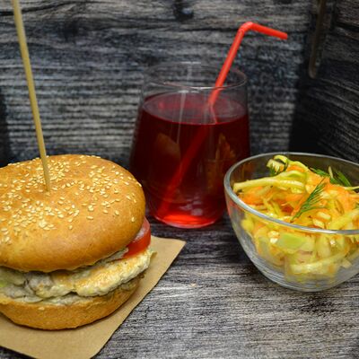 Комбо Экипаж с энгри в Ангар burger & fun по цене 390 ₽