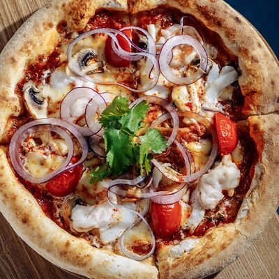 Пицца Том ям в Дачные сезоны по цене 1290 ₽