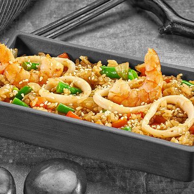 Рис с морепродуктами в Суши Мастер по цене 309 ₽