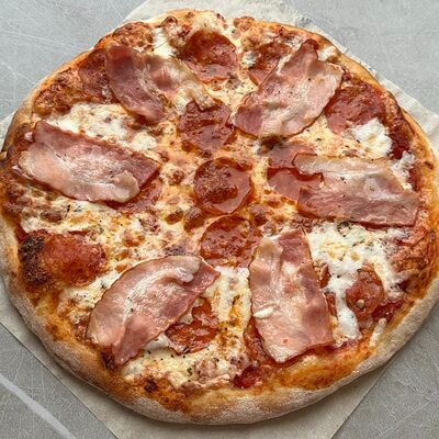 Пепперони с беконом в Суши Классика по цене 845 ₽