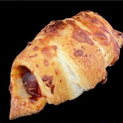 Круассан с Сосиской и Соусом в Пекарня Буханка по цене 159 ₽