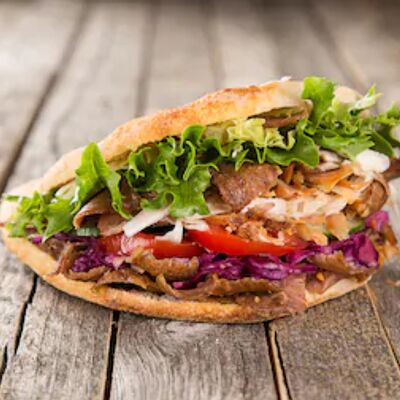 Шаурма в лепешке в Doner на бульваре по цене 280 ₽