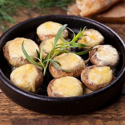 Шампиньоны на кеци с сыром в Мимино по цене 810 ₽