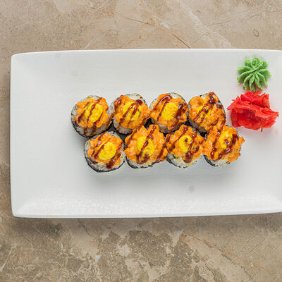 Запеченный ролл с тартаром из лосося в Бали по цене 490 ₽