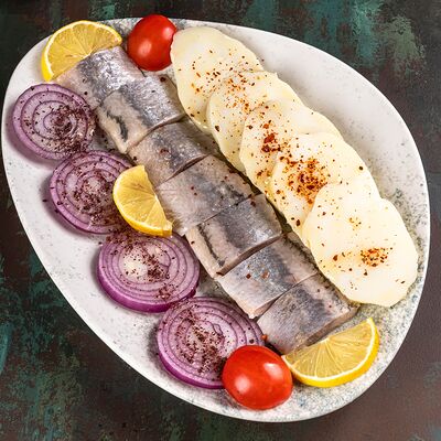 Сельдь малосольная с картофелем в MARMARIS RESTAURANT по цене 790 ₽