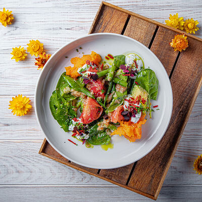 Салат с пюре из батата и амарантом в VASILCHUKI Chaihona №1 по цене 620