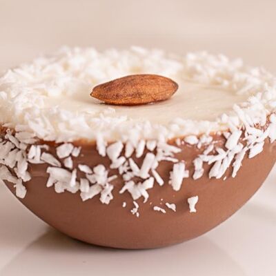 Десерт Кокос с малиной в Time to Coffee по цене 520 ₽