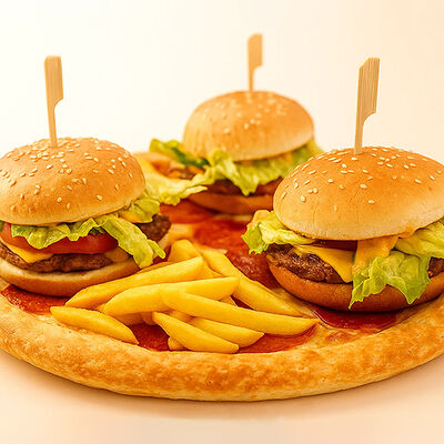 Бургер-пицца в Apizza по цене 1851 ₽