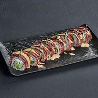 Ролл с опаленной мраморной говядиной в Ketch Up