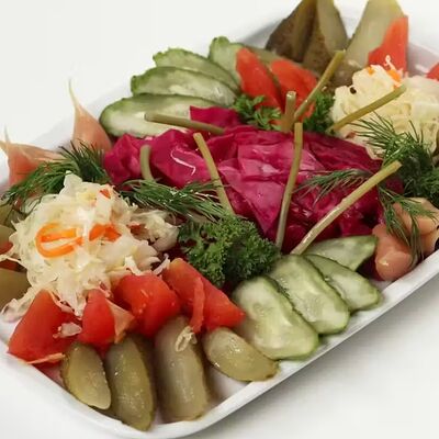 Ассорти солений в Bella Strada по цене 590 ₽