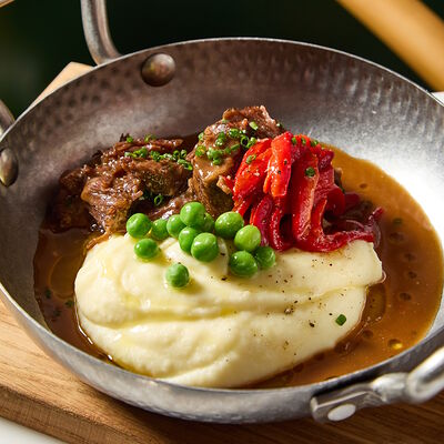 Говяжьи щечки с картофельным пюре в Траттория Минисыроварня по цене 1290 ₽