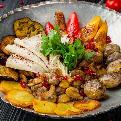 Садж из бараньих внутренностей в Ресторан Воробьёвы Горы PREMIUM по цене 2645 ₽