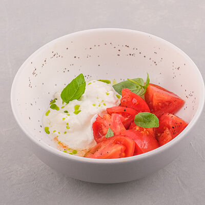 Томаты и страчателла в Мечтатели по цене 435 ₽