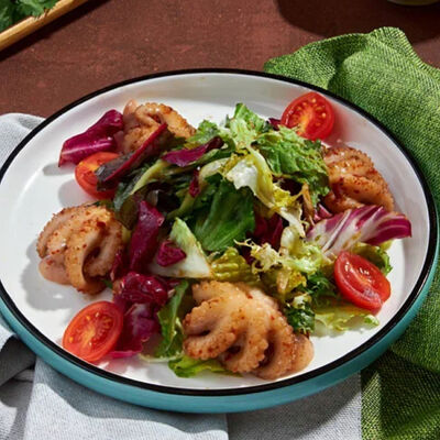 Салат с мини-осьминогами в Чина по цене 565 ₽