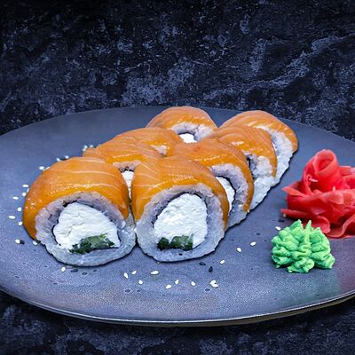 Филадельфия с огурцом в Dada sushi по цене 450 ₽