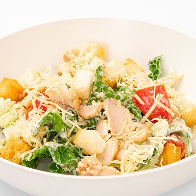 Цезарь с куриной грудкой в Болтушка кулинария-кондитерская по цене 290 ₽