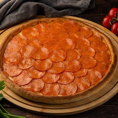 Пицца Пепперони в Lucky Cheese Pizza по цене 1099 ₽