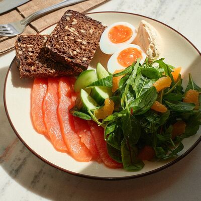 Завтрак с лососем в Лицей по цене 1150 ₽