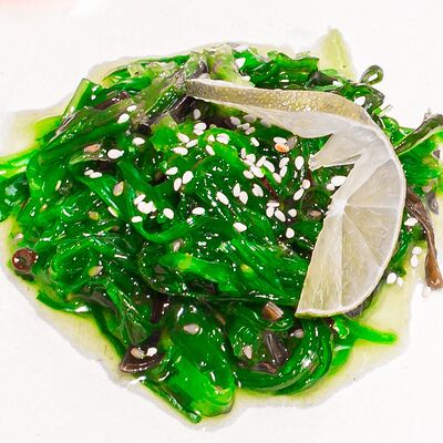 Салат Чука в Суши Море Мото по цене 349 ₽