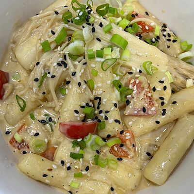 Токпокки сырные в сливочном соусев Ханчу по цене 690 ₽