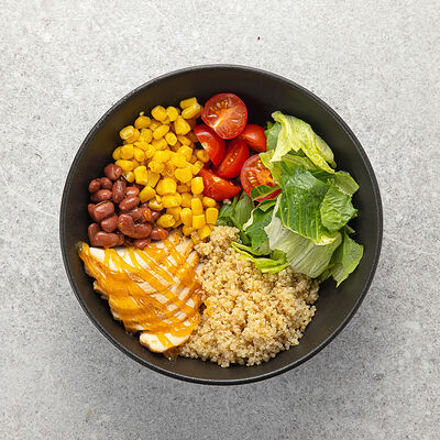 Боул с курицей в Vaffel Норвежские вафли, завтраки, кофе по цене 590 ₽