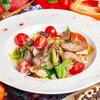 Теплый салат с говядиной в Мушмула