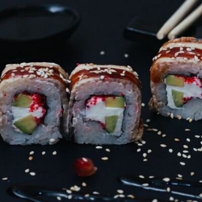 Канада с угрём в ОстроVok по цене 880 ₽