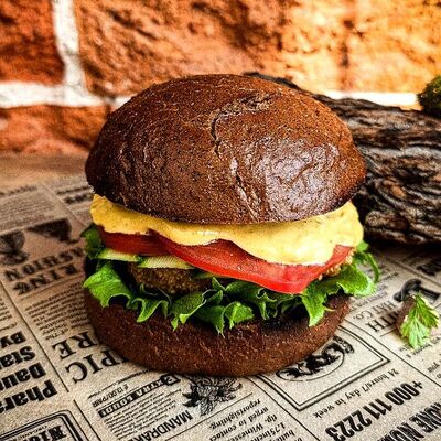 Вегетарианский бургер в Дровосек по цене 620 ₽