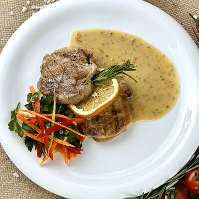 Стейк из куриного бедра в Корпус О бар по цене 470 ₽