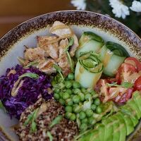 Боул с курицей и киноа в Пропитание