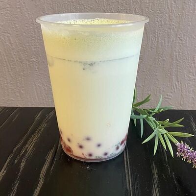 Клубничный айс-матча с джус-боллами в Два зерна по цене 336 ₽