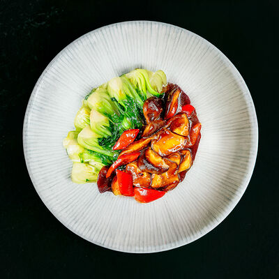 Бок-чой с шиитаке в Mr. Lee по цене 3400 ₽