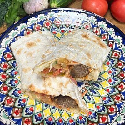 Шаурма с говядиной в Плов халяль 1 по цене 560 ₽