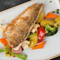 Филе азовского судака с овощами в Матрешка